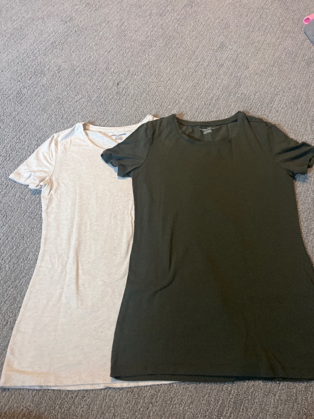 2 pack women’s tuckable tees Amazon essentials